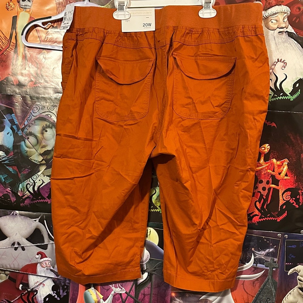 CJ Banks Orange Capris with Pockets - Picture 7 of 8
